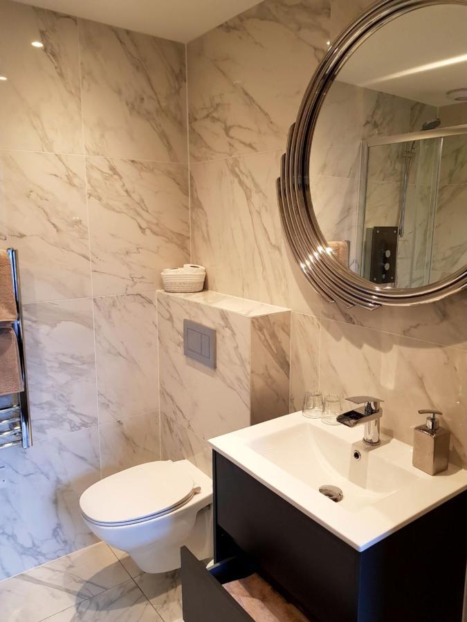 The Queens Head, Parkside Apartment 2 Burley in Wharfedale 외부 사진
